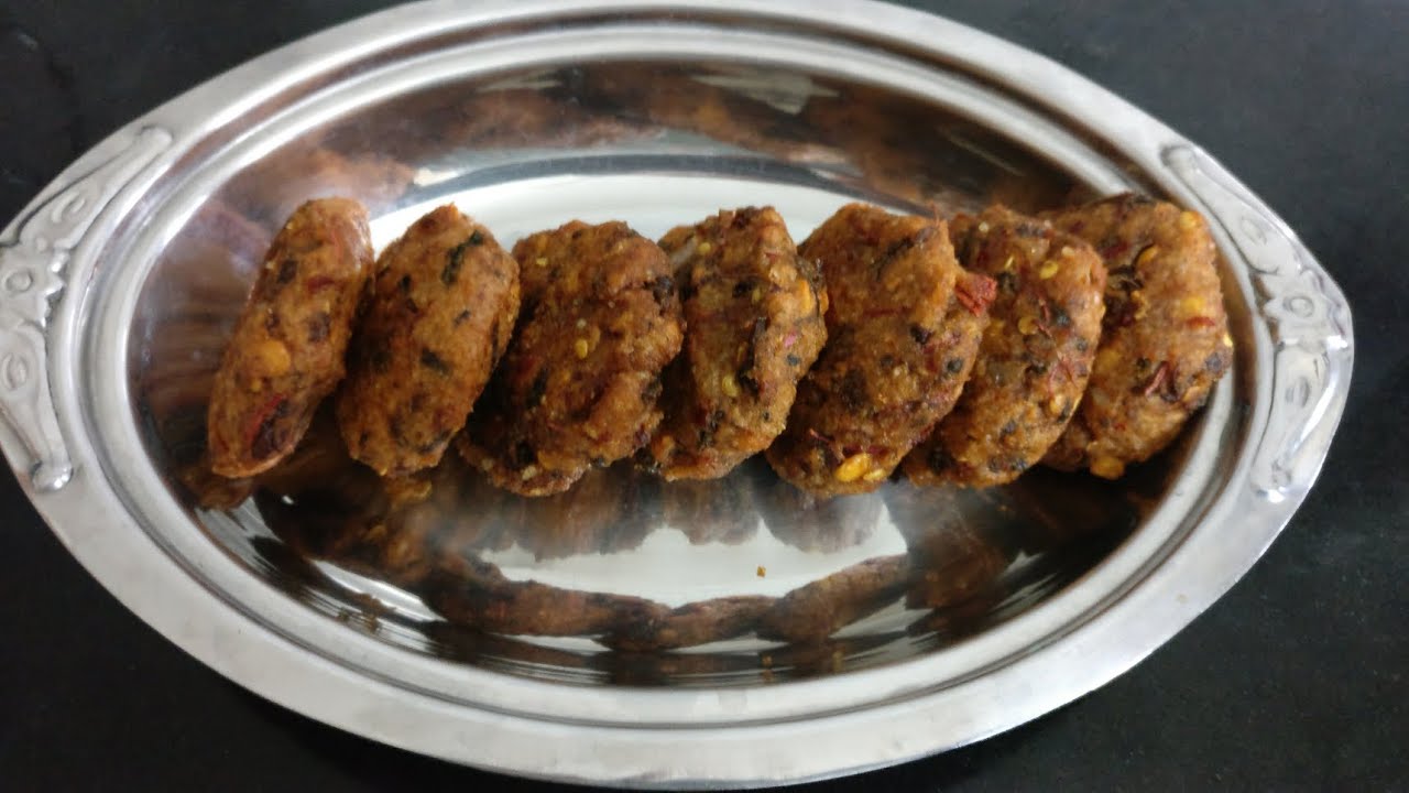 Red amaranth leaves fritters or bhajje ambado, a GSB konkani recipe