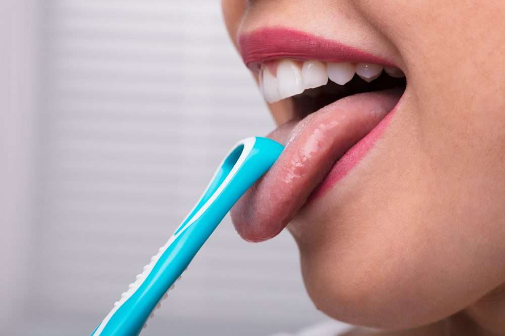 How To Clean Tongue At Home 8 Amazing Methods Icy Health 